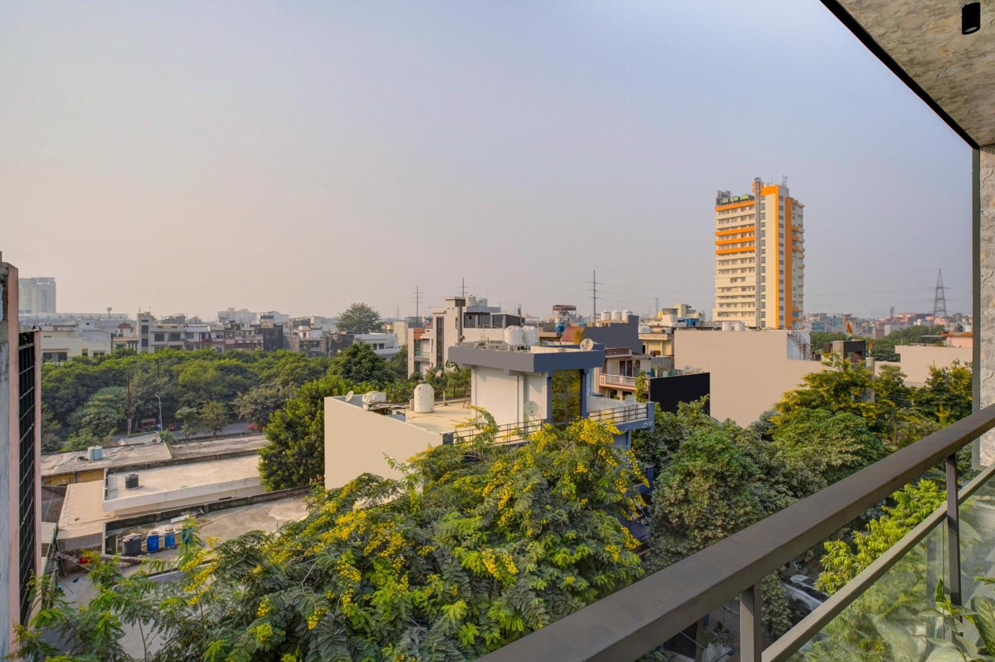 Treebo Corporate Inn Noida Bagian luar foto
