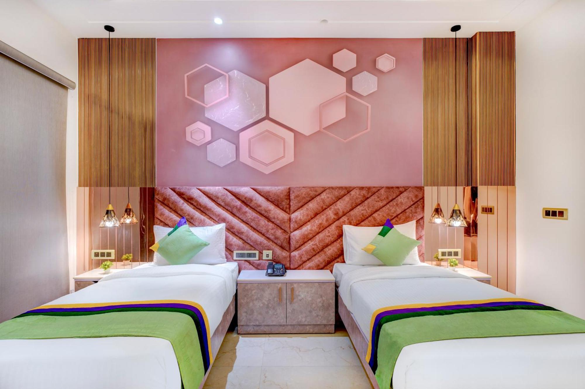 Treebo Corporate Inn Noida Bagian luar foto