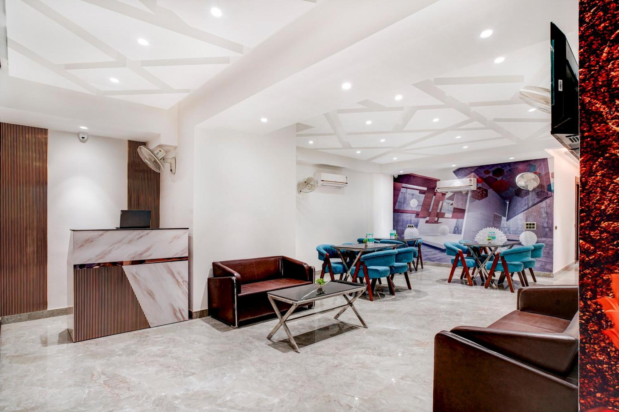 Treebo Corporate Inn Noida Bagian luar foto