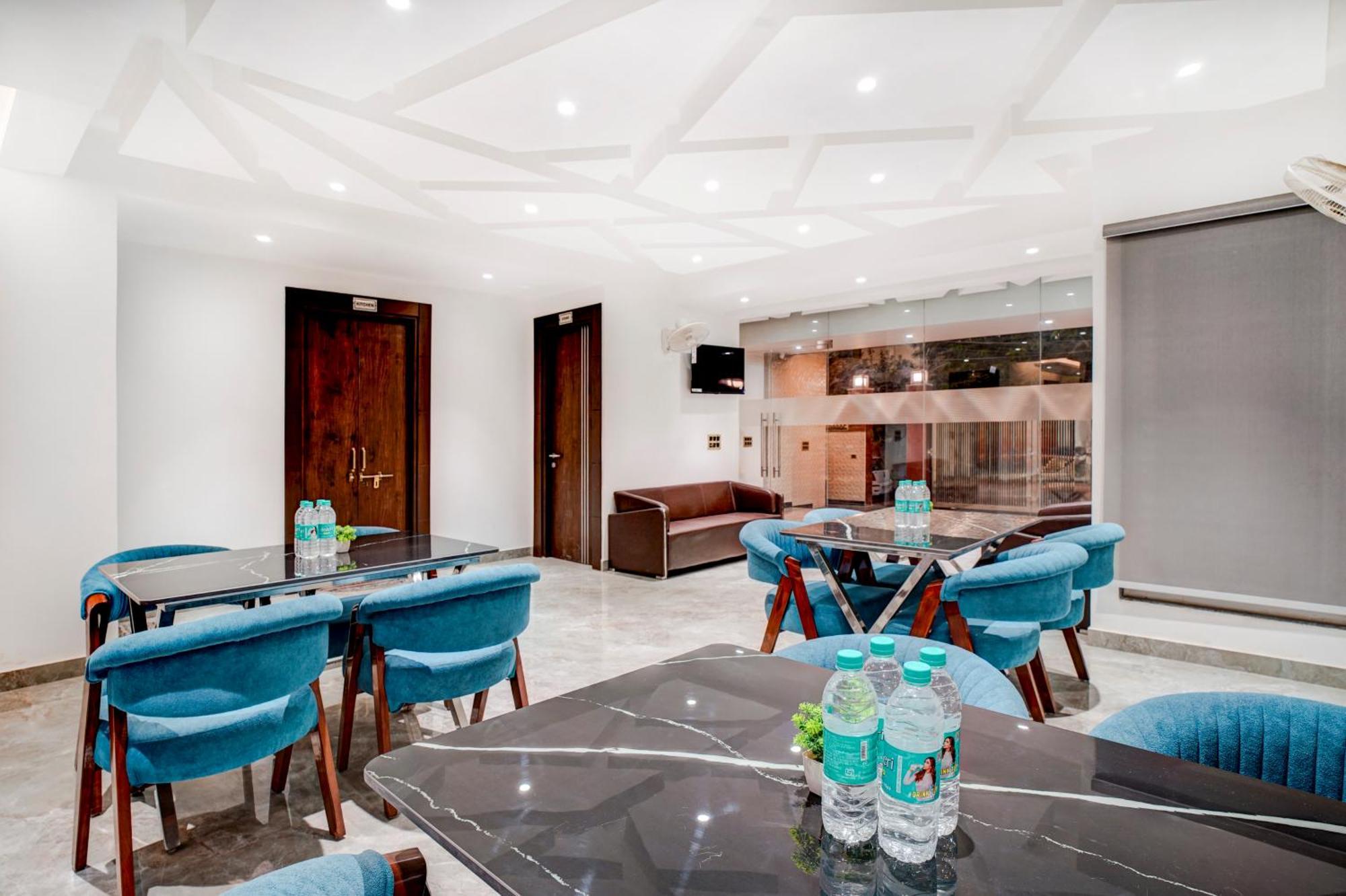 Treebo Corporate Inn Noida Bagian luar foto